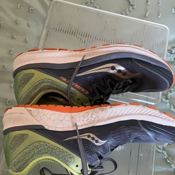 Saucony Guide ISO Sneakers - Dark Gray and Green Sz 9 - Picture 6 of 9
